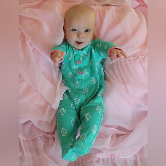 Bundle of 3 Carter's Baby Girl's Footed Pajamas Size 6 Months - Picture 14 of 15